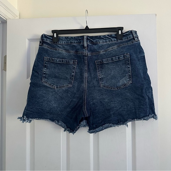 Size 16 MyStyle Ripped Cut Off Denim Shorts - Picture 2 of 4